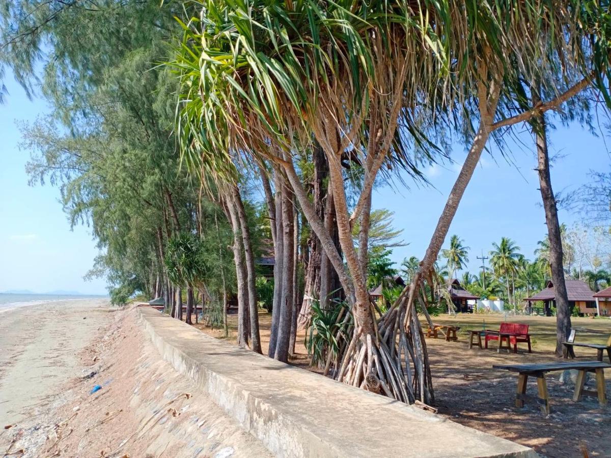 The Chevalley Beach Resort Satun Ngoại thất bức ảnh