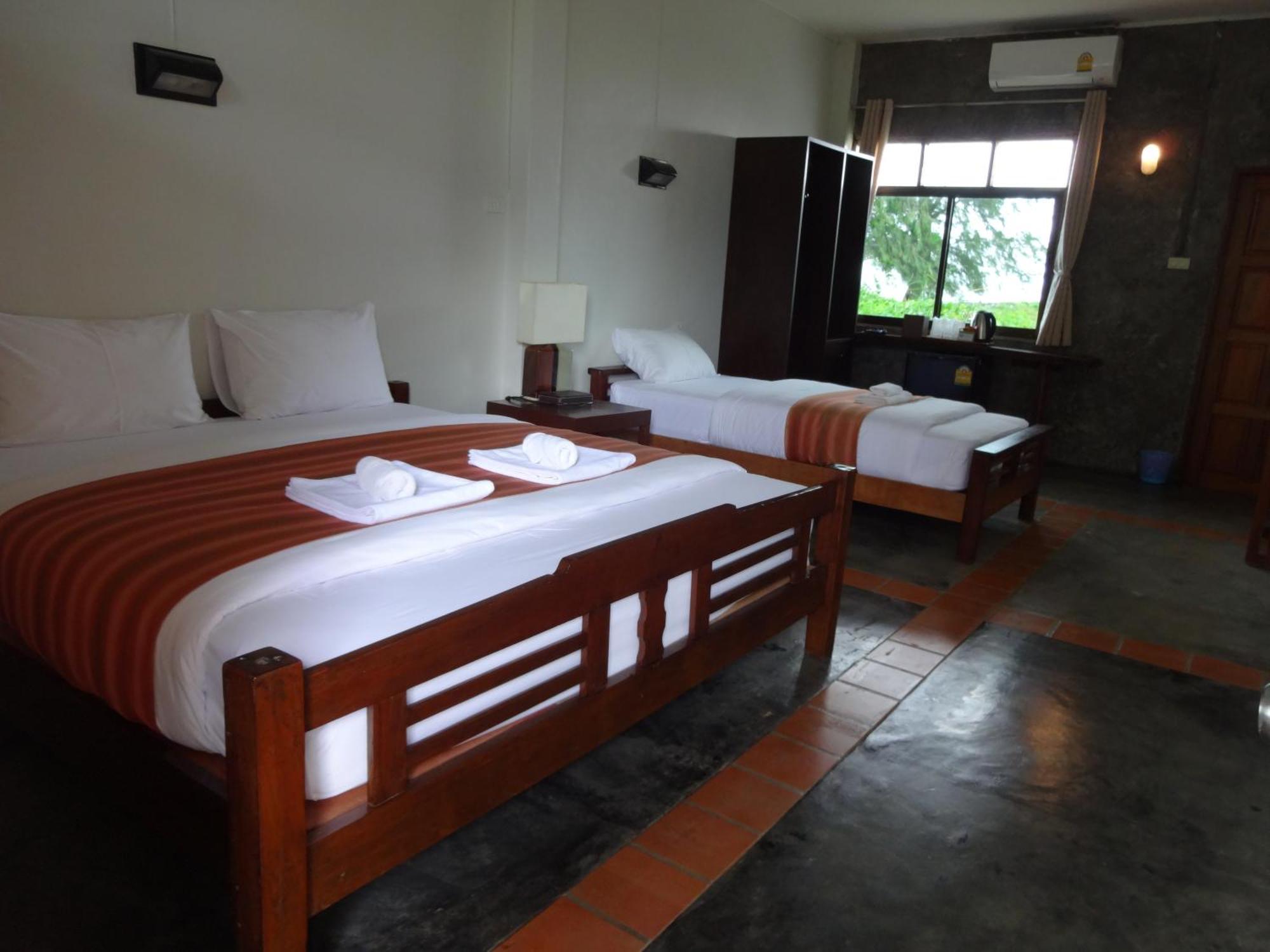 The Chevalley Beach Resort Satun Ngoại thất bức ảnh