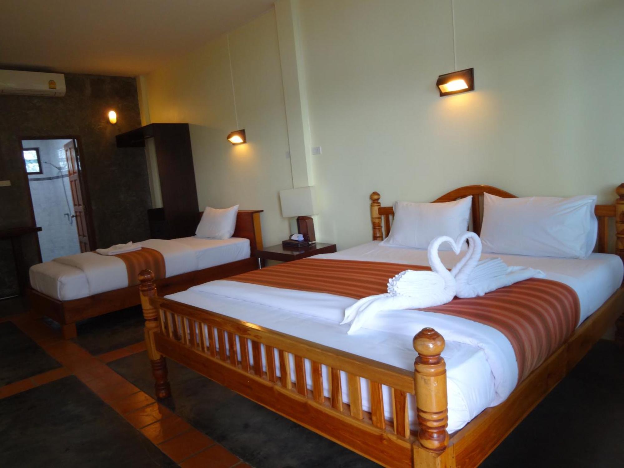 The Chevalley Beach Resort Satun Ngoại thất bức ảnh