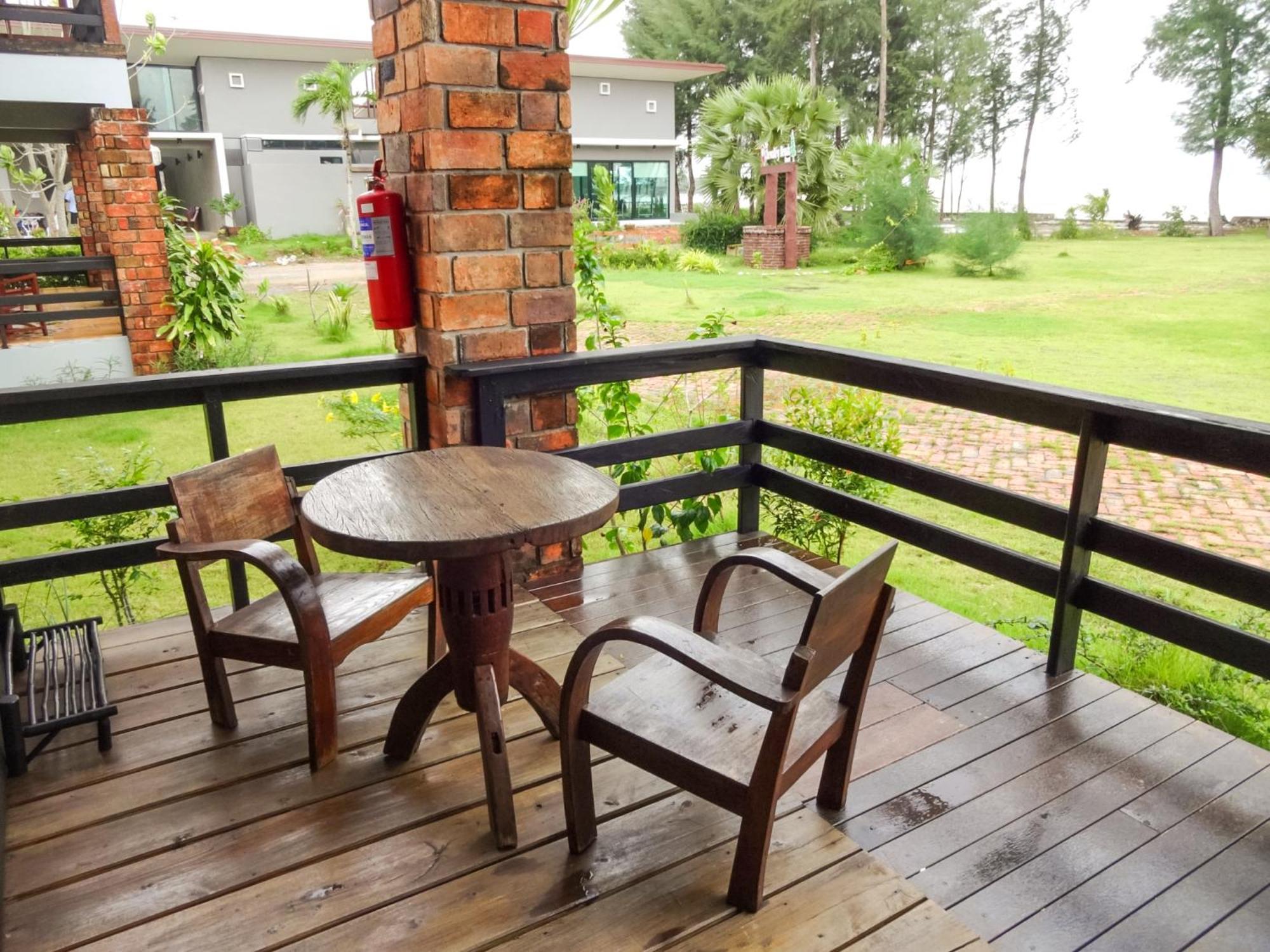 The Chevalley Beach Resort Satun Ngoại thất bức ảnh