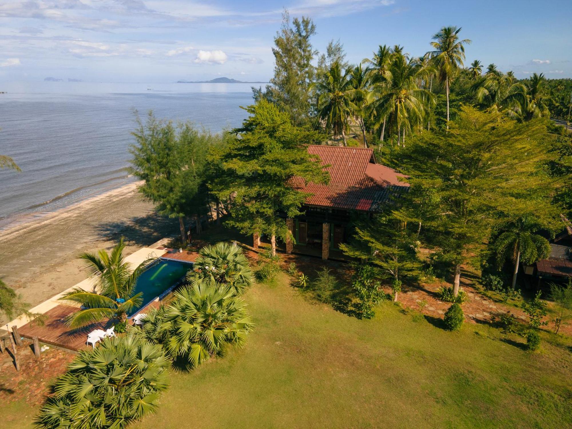 The Chevalley Beach Resort Satun Ngoại thất bức ảnh