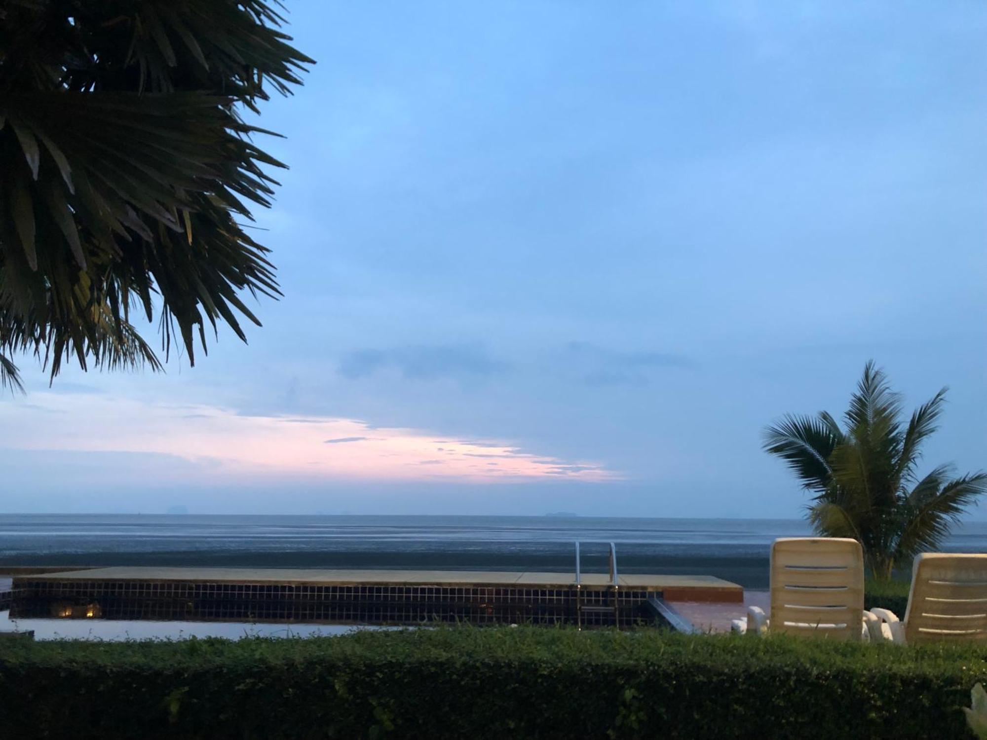 The Chevalley Beach Resort Satun Ngoại thất bức ảnh