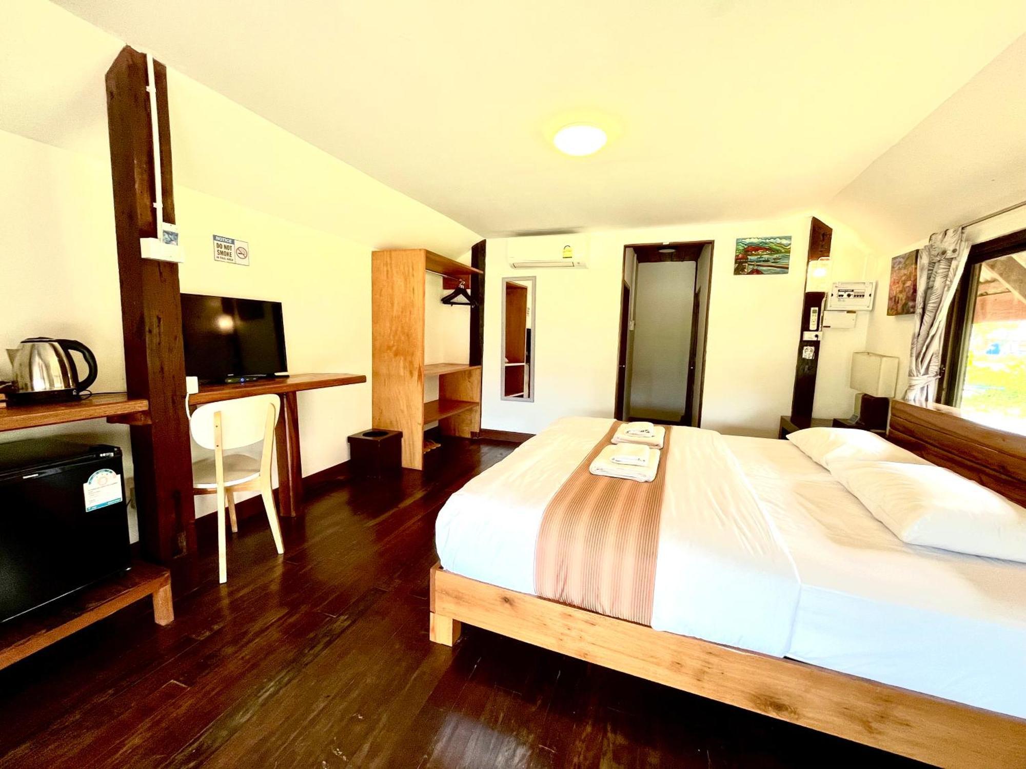 The Chevalley Beach Resort Satun Ngoại thất bức ảnh